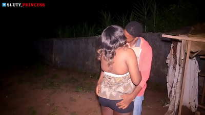 โรแมนติกข้างถนนและเซ็กส์สุดฮอตกับสาวอวบจากคลับ